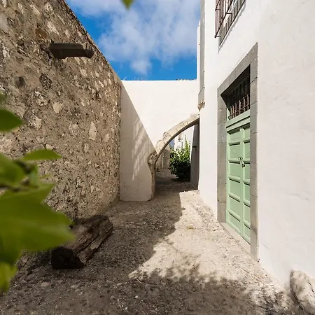 Hacienda De La Guirra * Tafira