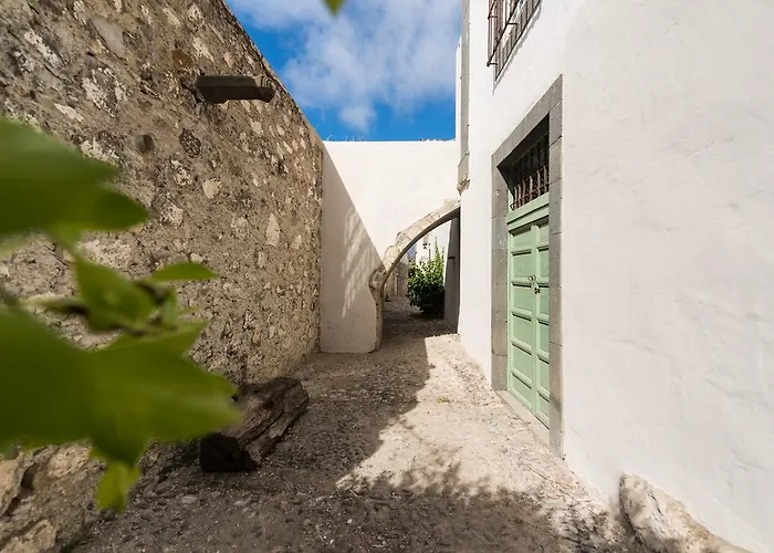 Hacienda De La Guirra * Tafira